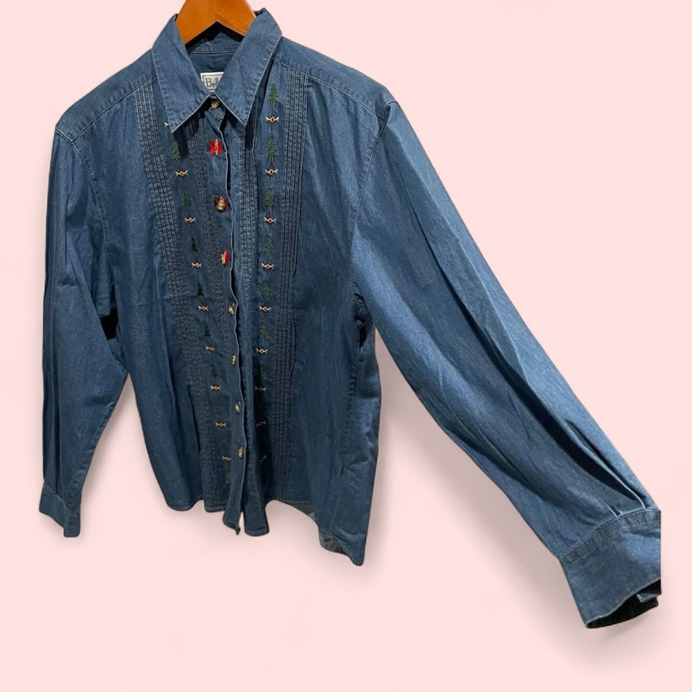 Vintage 80’s-90s Belle Pointe chambray pin tucked holiday tree blouse denim
